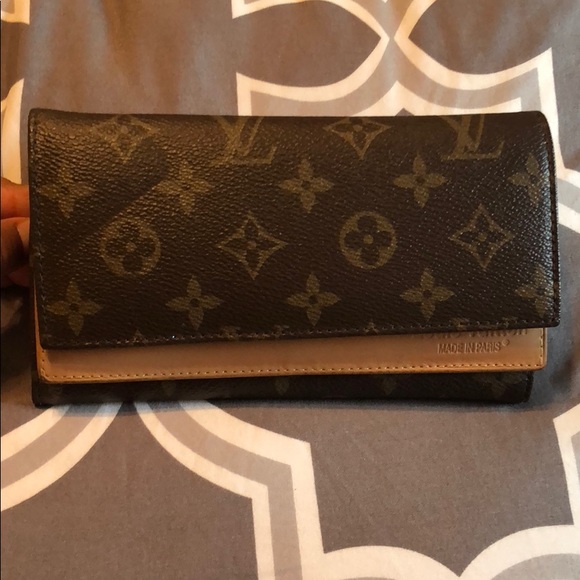 Louis Vuitton Handbags - Beautiful wallet